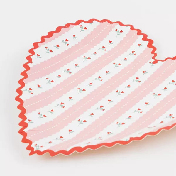 Platos vintage corazón rosa pequeños (x8)
