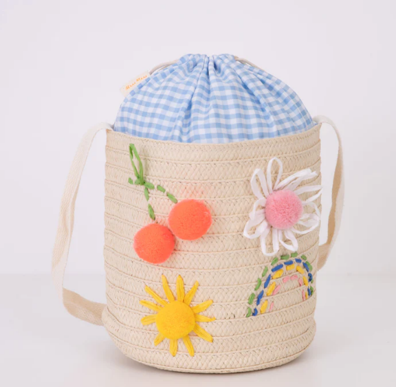 Bolso con iconos bordados