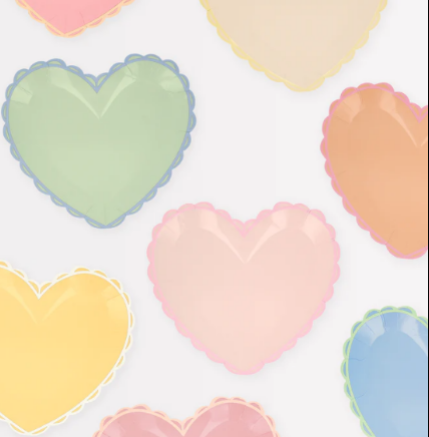 Platos pequeños de corazón pastel (x 8) producto sin empaque original