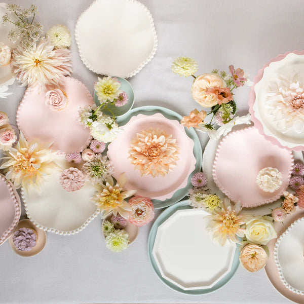 Plato rosa compostables con borde decoradon (x8)