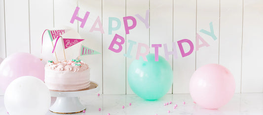 Banner rosa de feliz cumpleaños