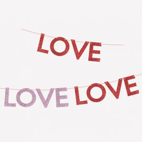 Guirnalda Love purpurina