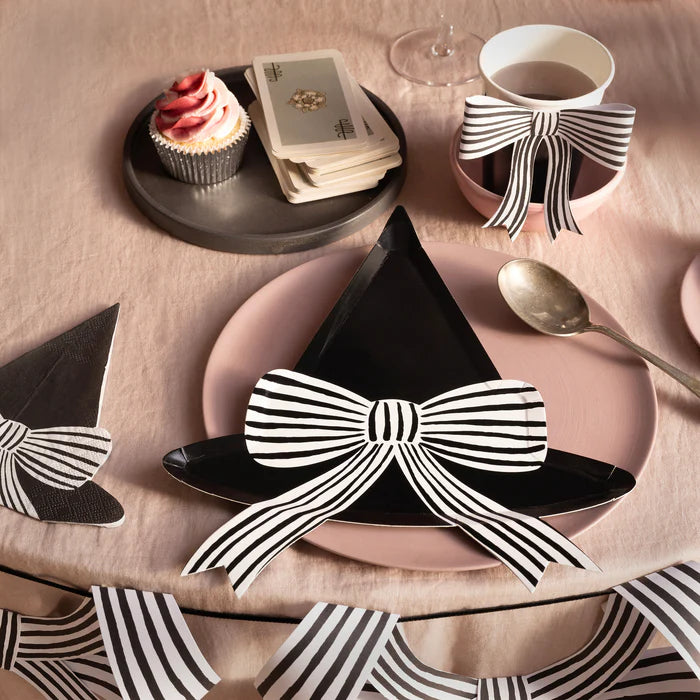 Platos sombrero de bruja negro (x8)